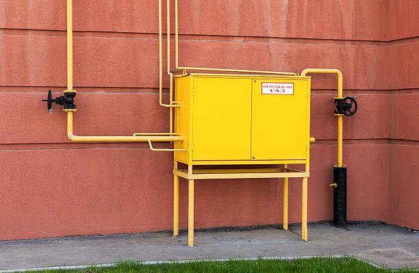 istock Gas distribution point in an apartment house 493381030