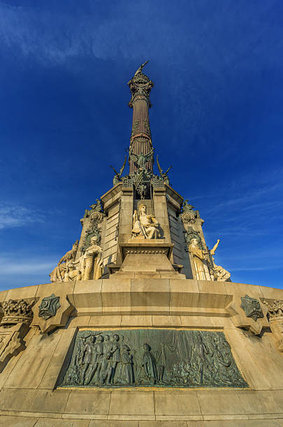 istock Columbus Monument in Barcelona 493382458