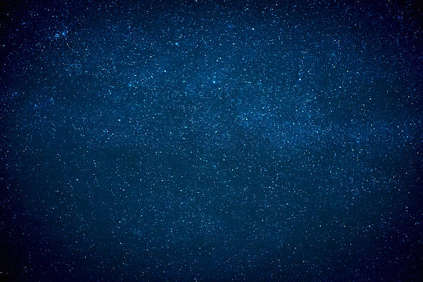 noite céu azul escuro com muitas estrelas - sea of clouds imagens e fotografias de stock
