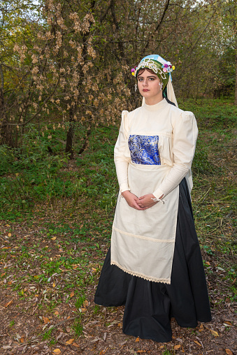 Judía Vestido Nacional En El Vestuario Del Siglo Xix Foto de stock y más banco de imágenes de 2015 - iStock Judía Vestido Nacional En El Vestuario Del Siglo Xix Foto de stock y más banco de imágenes de 2015 - iStock