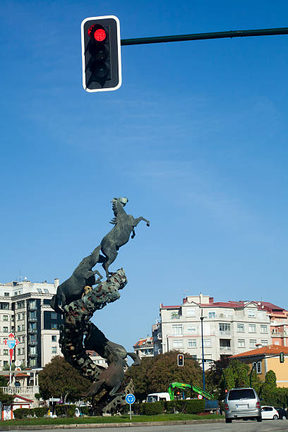 spain square, dans le centre de vigo, galice, espagne. - runabout photos et images de collection