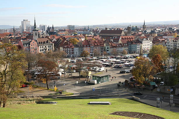 istock Erfurt in autumn weekly market 493513654