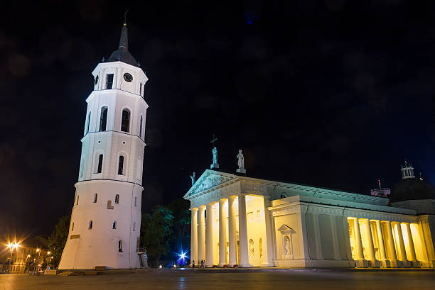 istock Night cahtedral at Vilnius, Lithuania 493527538