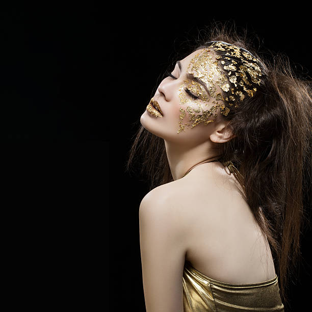 istock Golden girl 493550206
