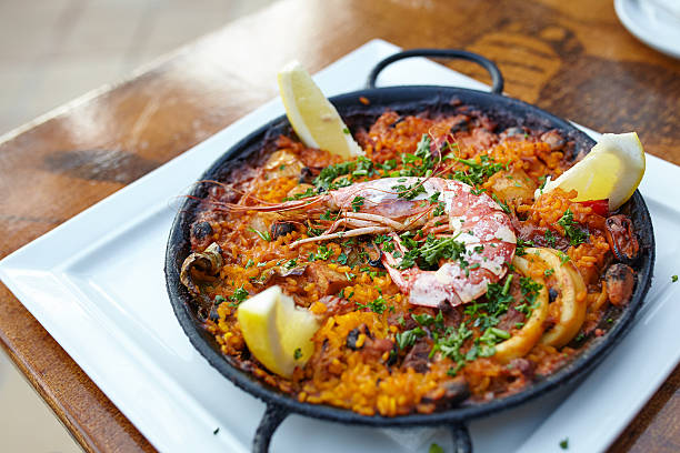 istock Sea Food Paella 493552492