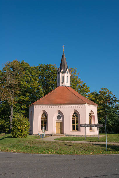 istock Kirche am Weg - church at the way - Dannenwalde 493553298