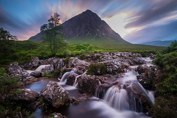 buachaille etive mor - mor imagens e fotografias de stock