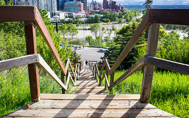 calgary inundação de 2013 - calgary flood alberta natural disaster - fotografias e filmes do acervo