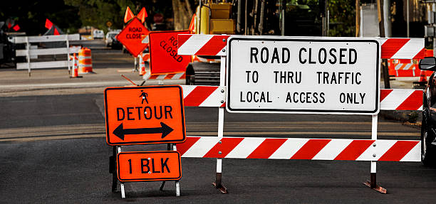 istock Road Closed Detour Sign 493577126