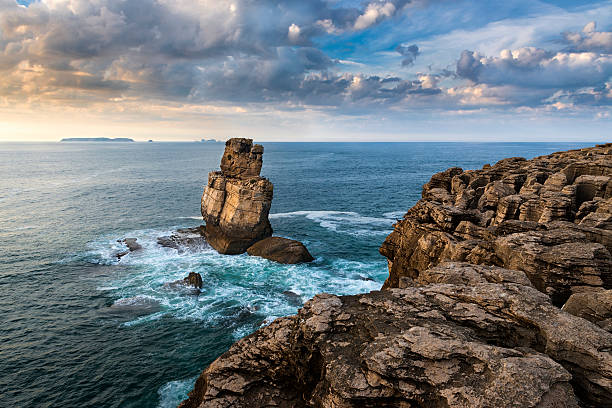 istock Nau dos Corvos, Peniche, Portugal 493578474