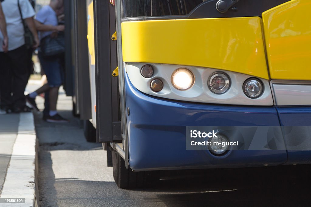 Die Bushaltestelle für den öffentlichen Nahverkehr - Lizenzfrei Öffentliches Verkehrsmittel Stock-Foto
