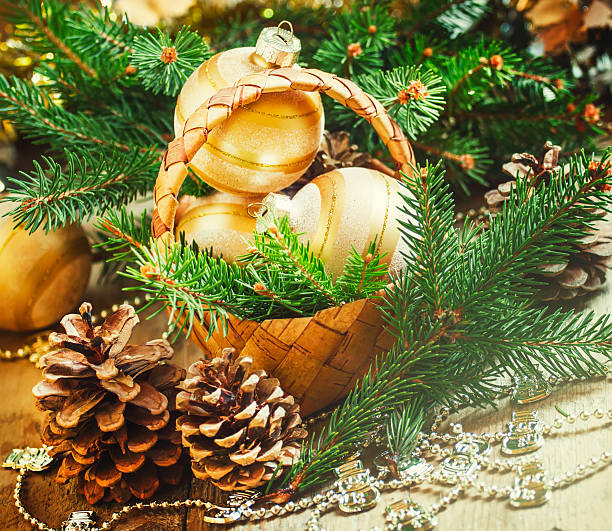 istock Christmas Christmas card with fir branches 493585902