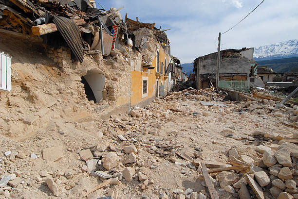 istock City destroyed by an earthquake 493603792