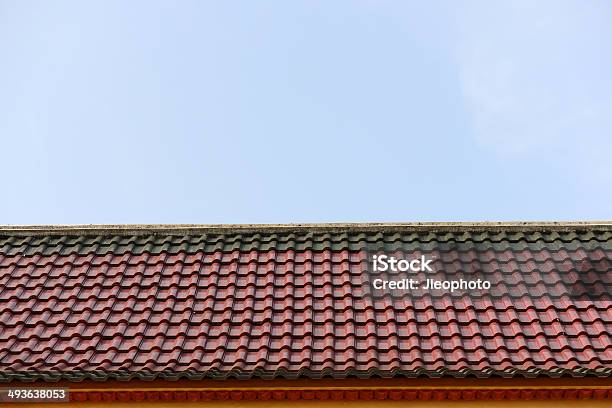 설치선 지붕 타일 의 태국인 관자놀이 건설 산업에 대한 스톡 사진 및 기타 이미지 - 건설 산업, 건축, 건축하기