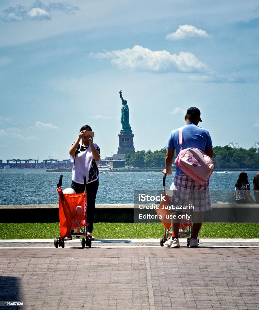 Người Phụ Nữ Chụp Ảnh Tự Sướng Tượng Nữ Thần Tự Do Lower Manhattan ...