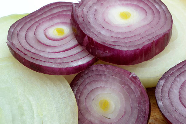 istock sliced yellow and red onions 493662574