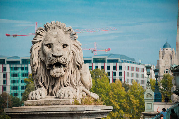 istock Lion statue at the Chain bridge 493689424