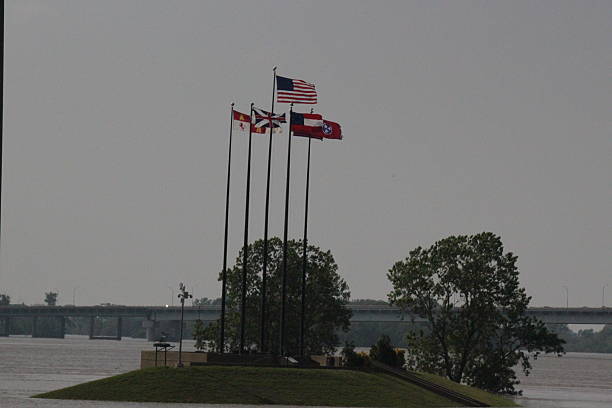 istock Mississippi River Flood 2011 493707251