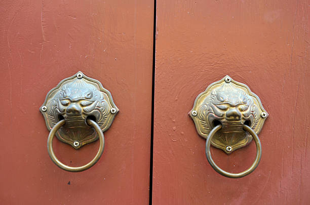 istock Chinese door knob 493709755