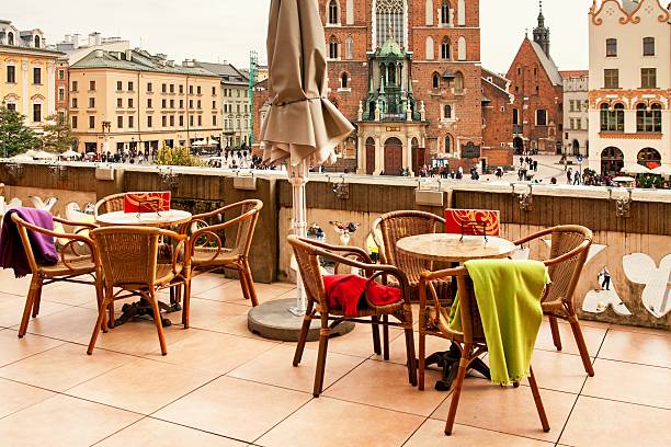 istock Sukiennice terrace cafe in Cracow 493718964