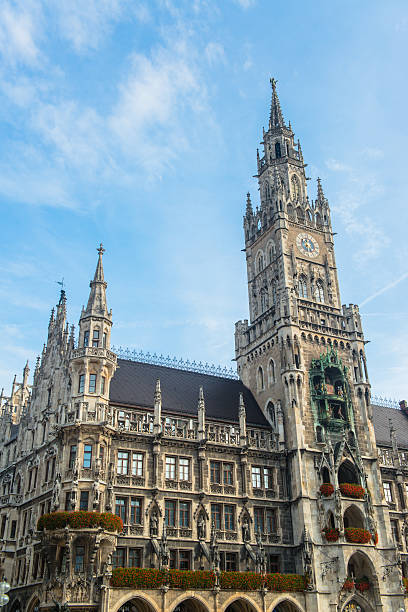 istock Munchen New Town Hall Marienplatz 493761582