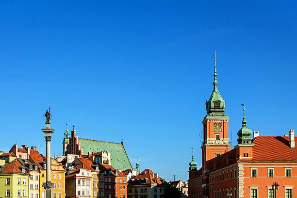 istock Old town architecture square landmark in warsaw 493764262