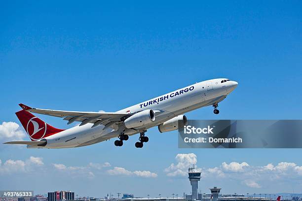 Turco De Carga Foto de stock y más banco de imágenes de Avión - Avión, Cultura turca, Transporte de carga