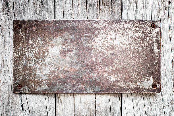 istock Tin Sign on wood background 493795468