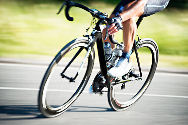 radfahrer race - racing bicycle cycling professional sport bicycle stock-fotos und bilder