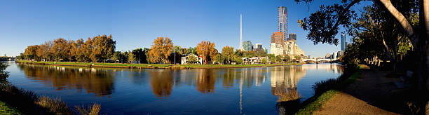 istock sunny melbourne on an autumn day 493837117