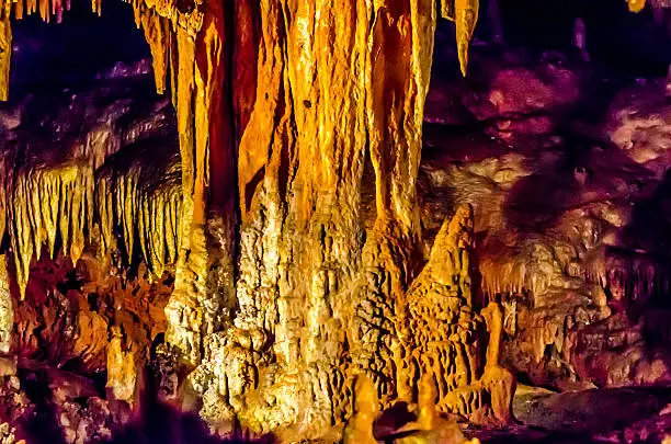 Photo of Luray Caverns, that was originally called Luray Cave