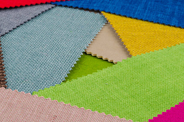 amas de renforts en textile coloré point de vue d'un volant - patch textile stack heap photos et images de collection