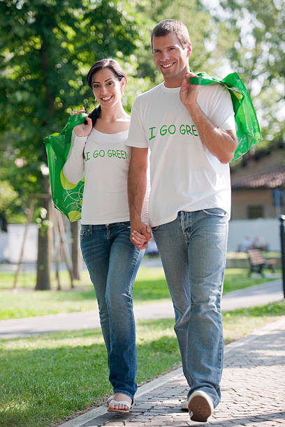 istock Young Couple With Reusable Bags 493886663