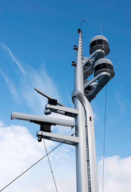 contrôle système de navigation - sea safety antenna radar photos et images de collection