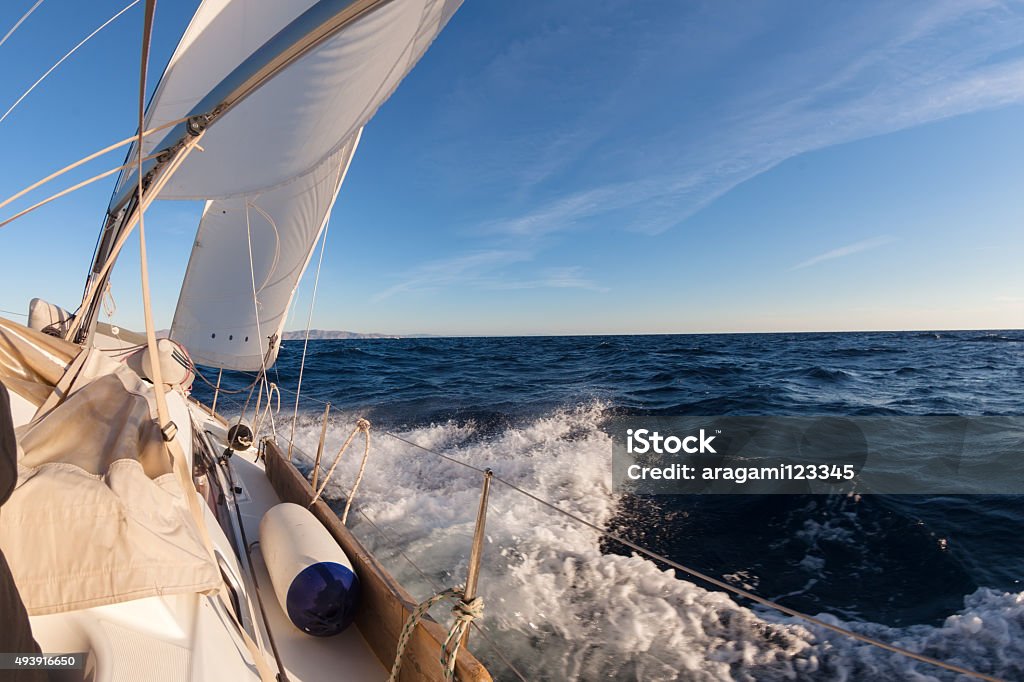 Embarcación cultivo en el mar - Foto de stock de Velero libre de derechos