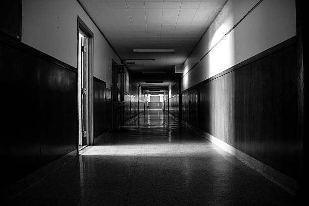 istock Old school hallway in black and white 493918289