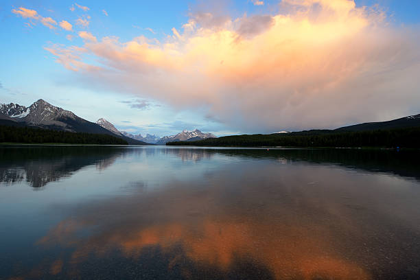 istock Sunset Clouds and Reflection in Maligne Lake 493934538