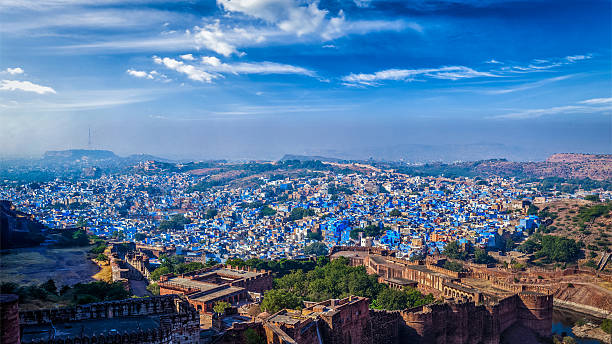 panorama de jodhpur blue cidade. rajastão, índia - rajasthan india fort architecture - fotografias e filmes do acervo