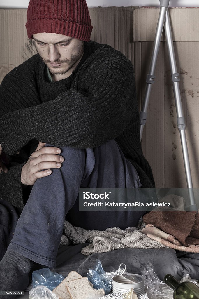 노숙자, 눌린 남자 - 로열티 프리 목발 스톡 사진