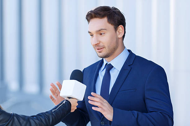 istock Gentleman in the process of expressing his opinion 493973884