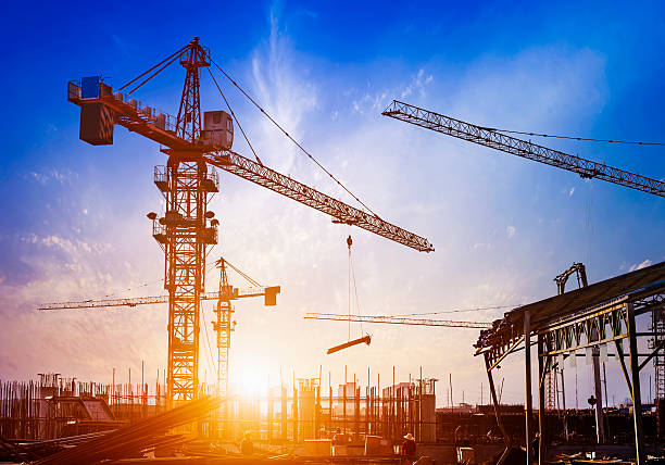 建設現場 - crane construction equipment construction equipment ストックフォトと画像
