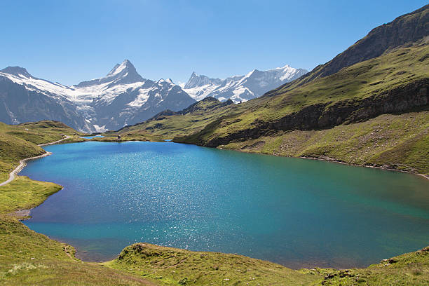 lac bachalpsee - switzerland european alps schreckhorn horizontal photos et images de collection