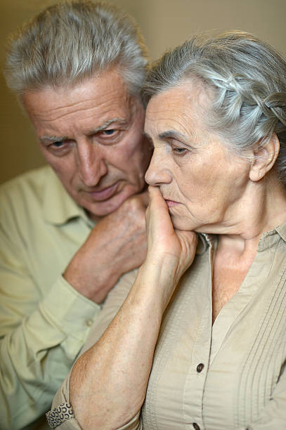 istock ill senior couple 494036912