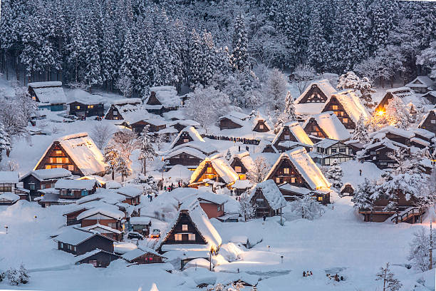 shirakawago de luz - tourism panoramas winter travel locations fotografías e imágenes de stock