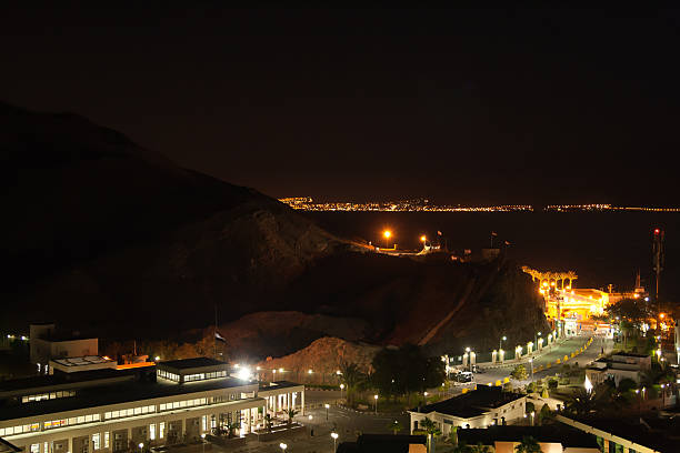 Night view of the Taba border crossing on the Egyptian-Israeli border Night view of the Taba border crossing on the Egyptian-Israeli border. Taba, Egypt israel egypt border stock pictures, royalty-free photos & images