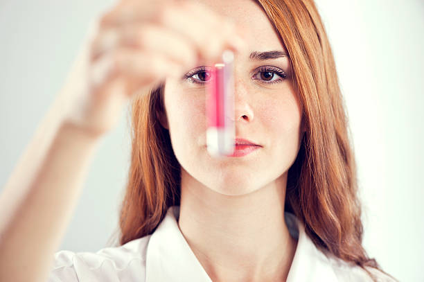 образец крови - laboratory test tube student scientist стоковые фото и изображения