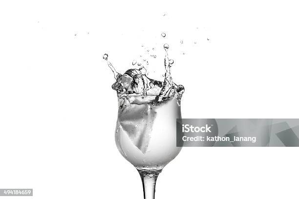 Agua Splash Foto de stock y más banco de imágenes de Agua - Agua, Agua potable, Bebida