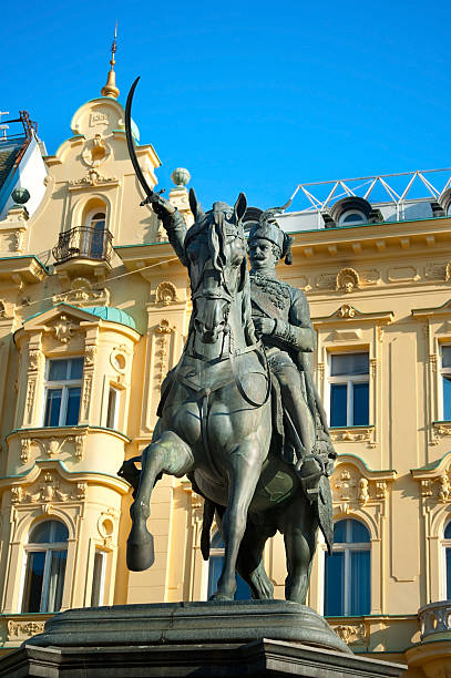 estátua ban jelacic - warrior eastern europe croatia architecture imagens e fotografias de stock