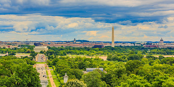 вашингтон городской ландшафт-большой город - washington dc monument sky cloudscape стоковые фото и изображения