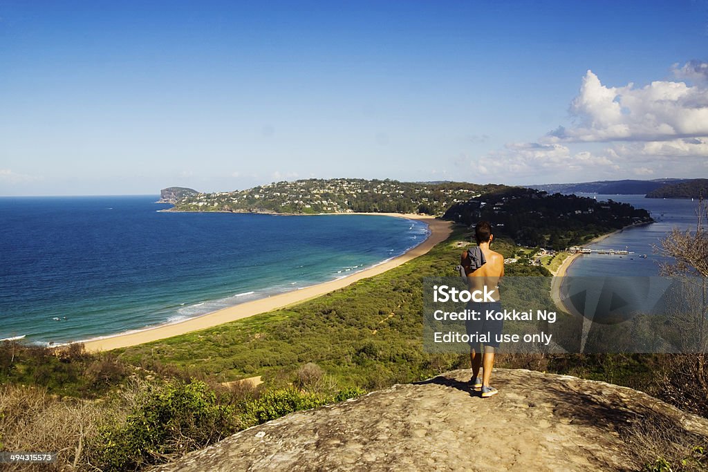 Sydney's playas del Norte-Hotel en Palm Beach - Foto de stock de Acantilado libre de derechos